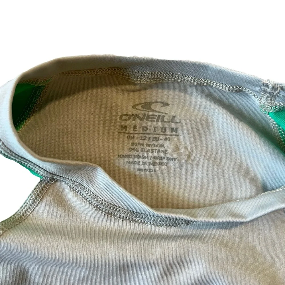 O’Neill Rash Guard Top - Picture 3 of 4